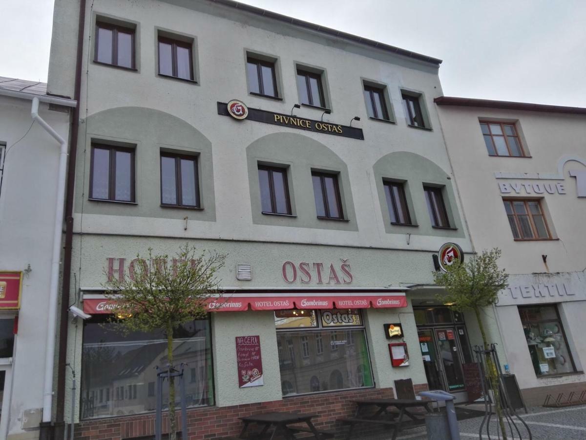 Hotel Ostas Police nad Metují Eksteriør bilde